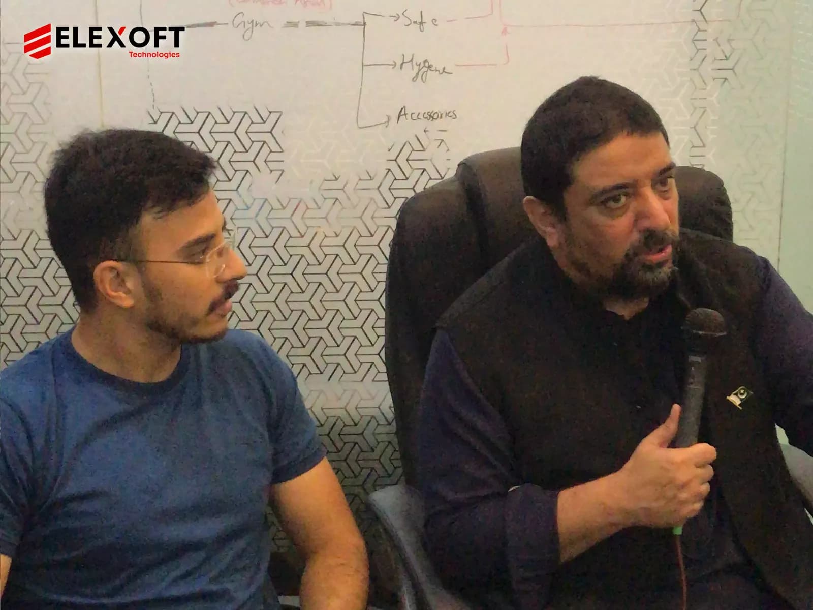 IT consulting company team in a professional discussion